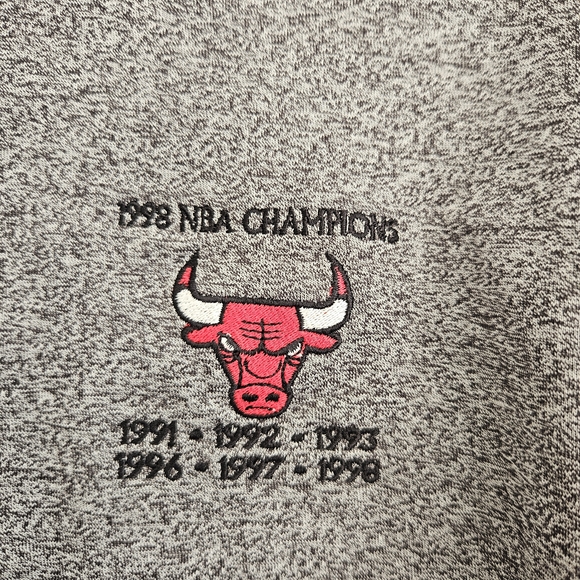 Chicago Bulls VTG Lee Sports Grey Team Staff Polo Size Large - Picture 6 of 10